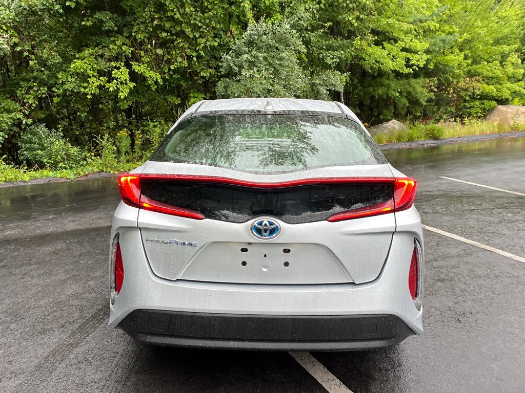 Certified 2021 Toyota Prius Prime LE FWD image 4