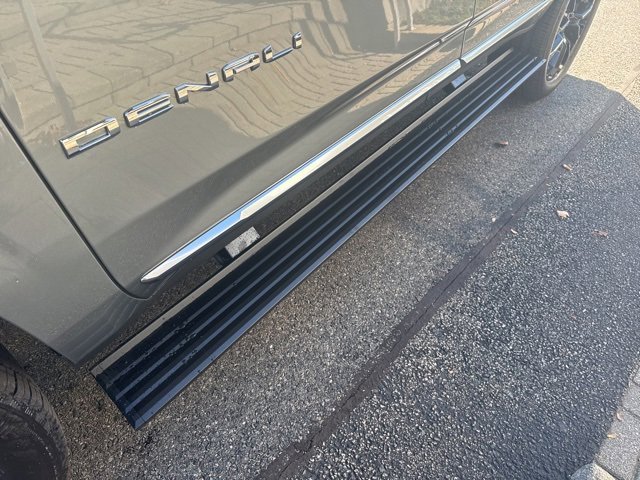 New 2026 GMC Yukon Denali w/ Denali Reserve Package image 6