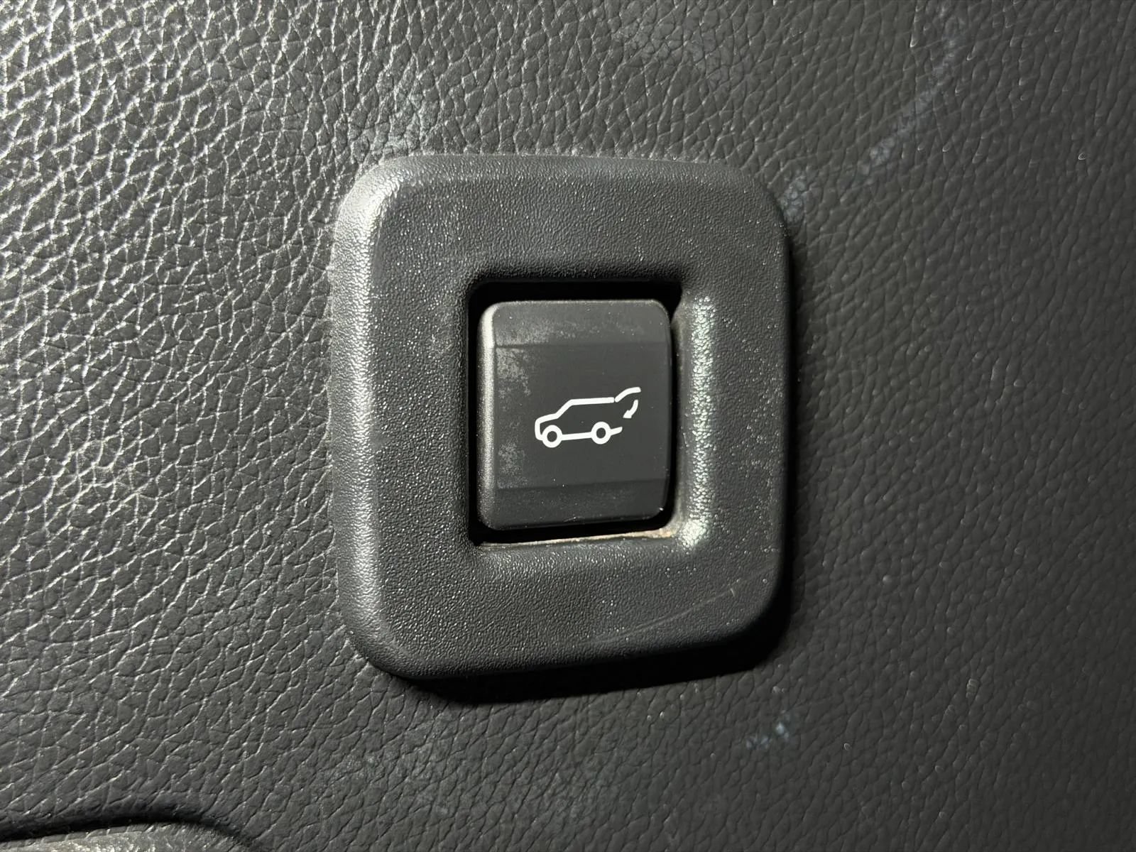 Used 2017 Lincoln Navigator Select AWD/4WD image 15