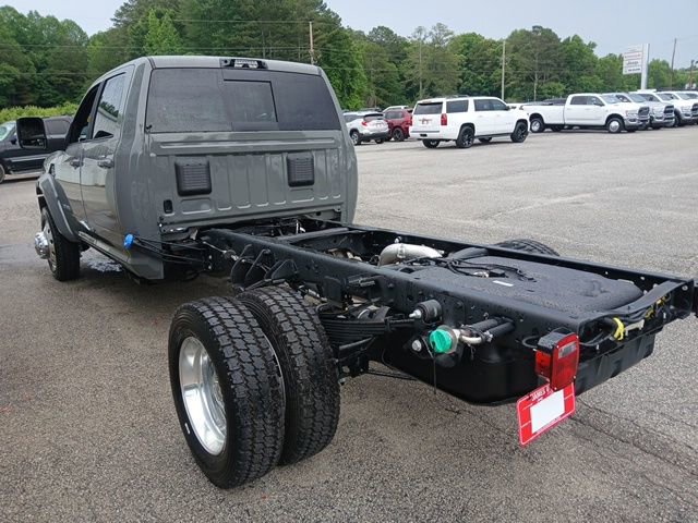New 2026 RAM 4500 4x4 Crew Cab DRW w/ Laramie Trim Package image 5