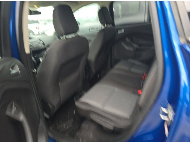 Used 2018 Ford Escape SE image 12