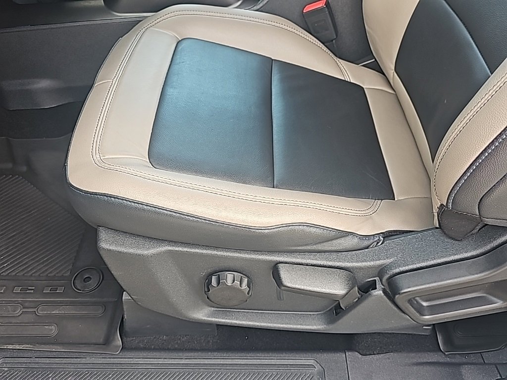 Used 2022 Ford Bronco Wildtrak image 11