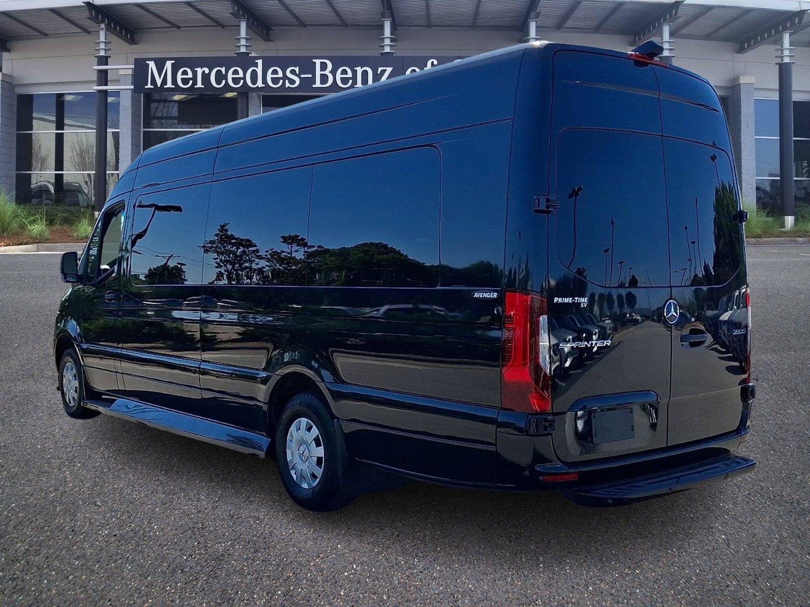 Used 2023 Mercedes-Benz Sprinter 3500 image 4