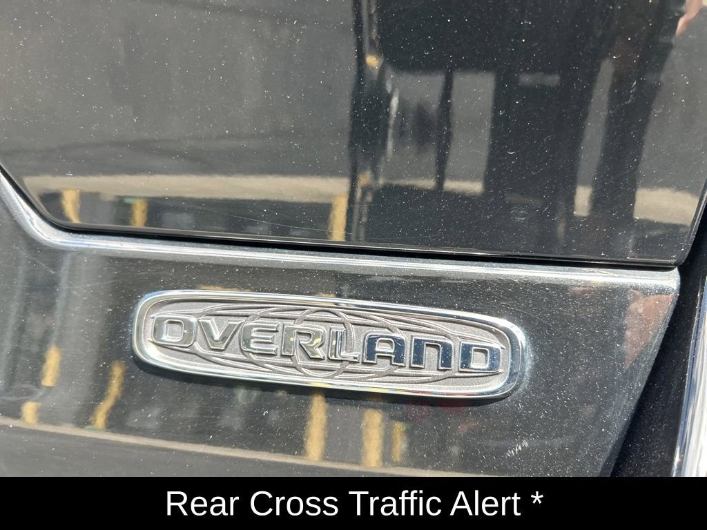Certified 2022 Jeep Grand Cherokee Overland w/ Luxury Tech Group IV image 13