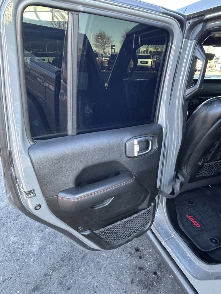 Used 2022 Jeep Gladiator Mojave w/ Cold Weather Group image 13