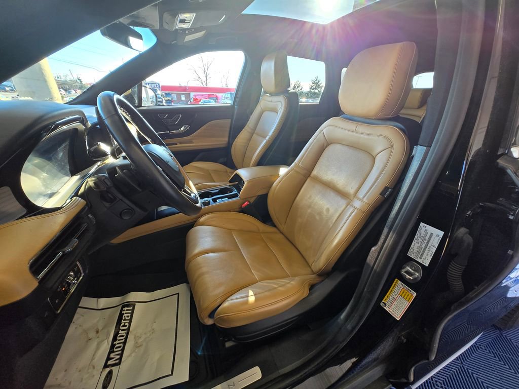 Used 2022 Lincoln Corsair Reserve w/ Equipment Group 201A image 7