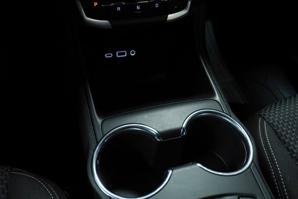 Used 2023 GMC Terrain SLE w/ Driver Convenience Package image 18