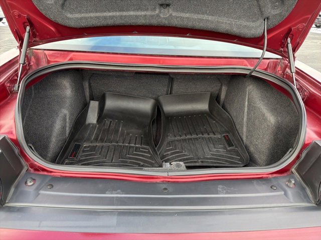 Used 2017 Dodge Challenger SXT image 8