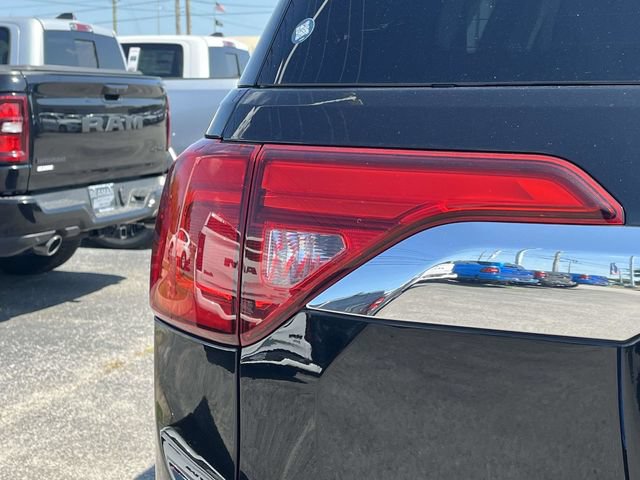 Used 2017 GMC Acadia SLT w/ LPO, Floor Liner Package FWD image 10
