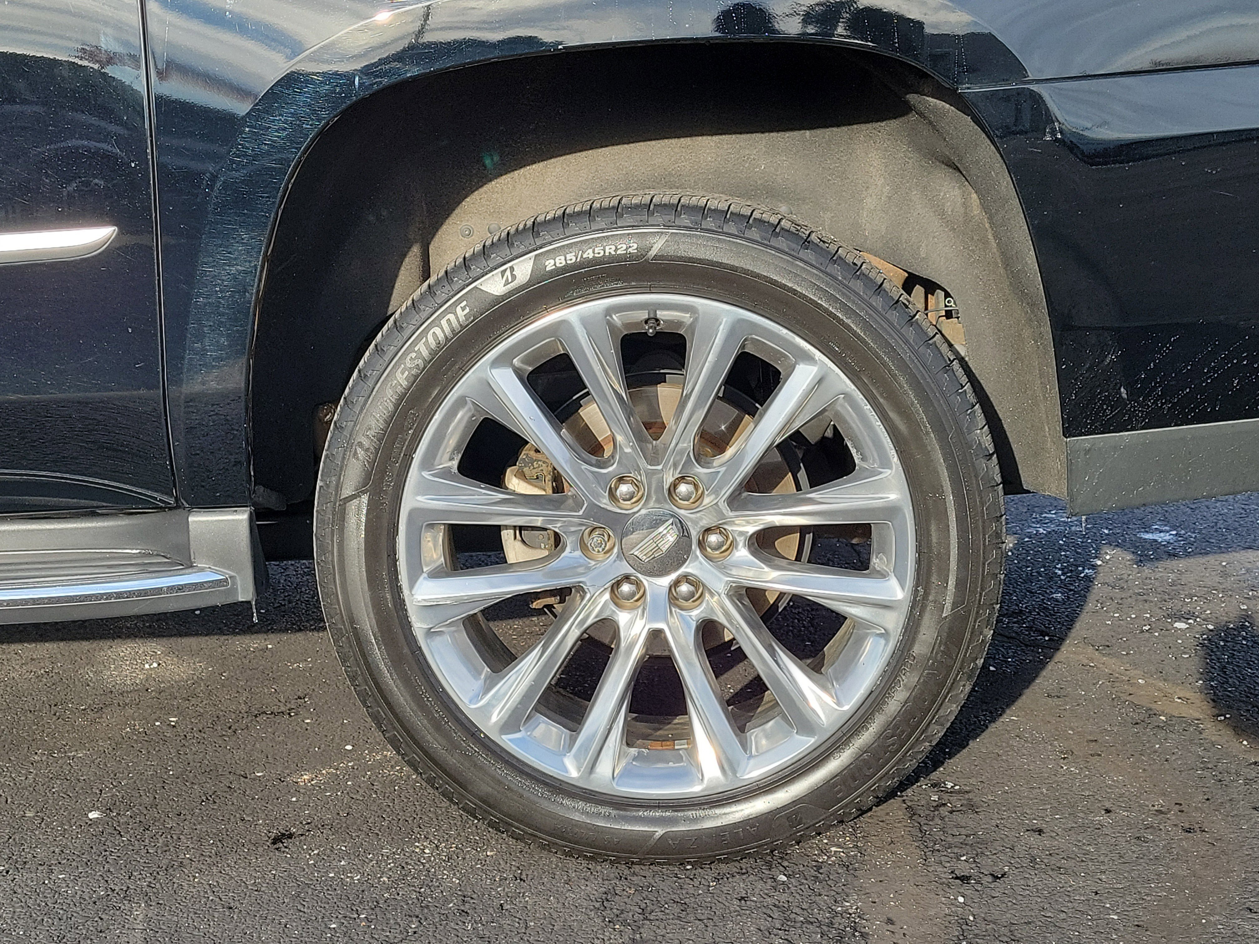 Used 2019 Cadillac Escalade ESV Luxury image 5