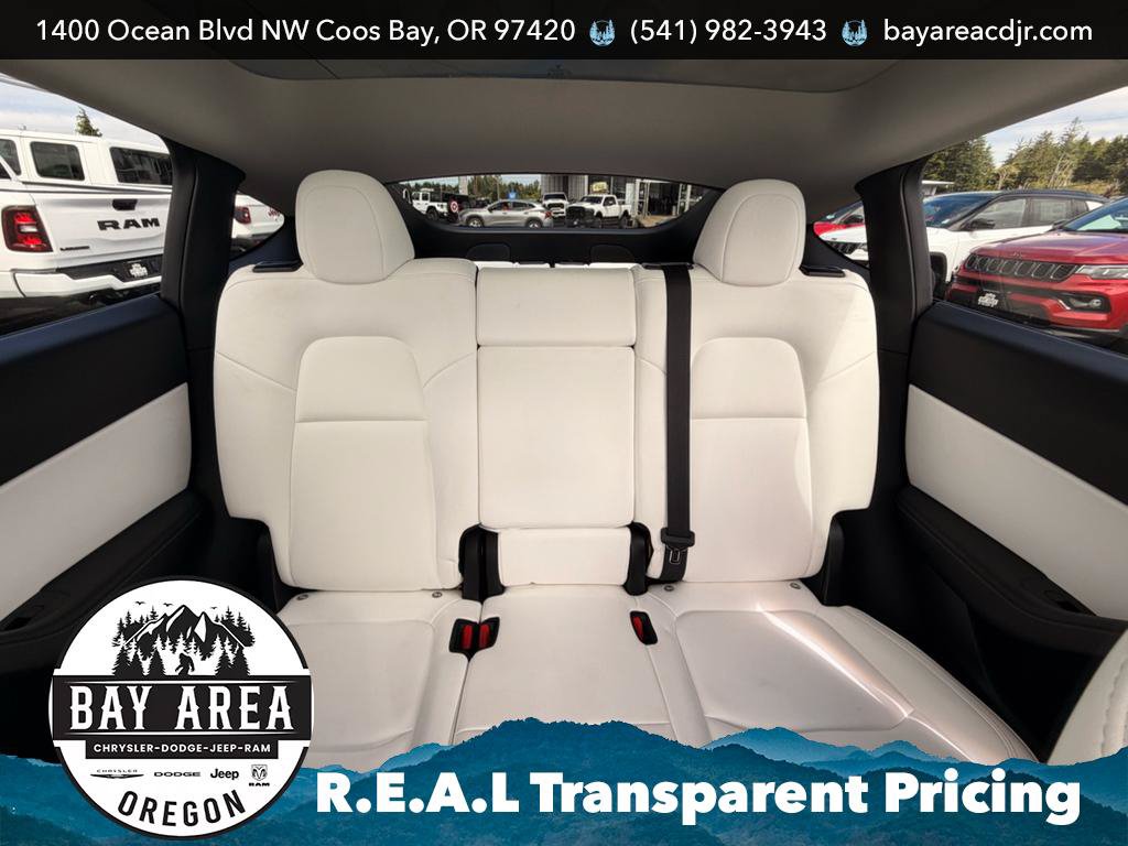 Used 2021 Tesla Model Y Long Range AWD/4WD image 18