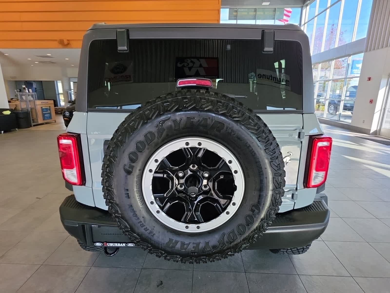 Used 2022 Ford Bronco Black Diamond w/ Sasquatch Package AWD/4WD image 8