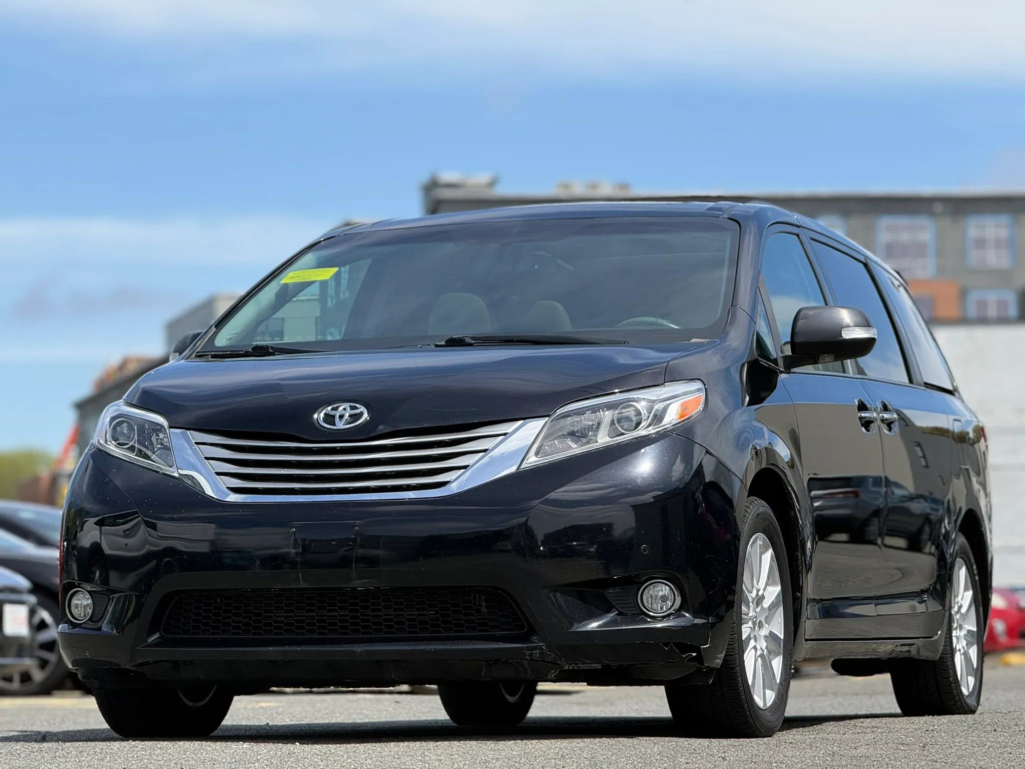 Used 2015 Toyota Sienna Limited AWD/4WD image 1