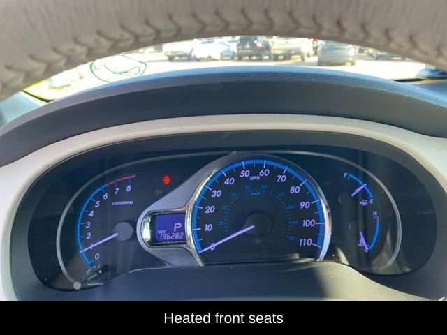 Used 2013 Toyota Sienna XLE image 22