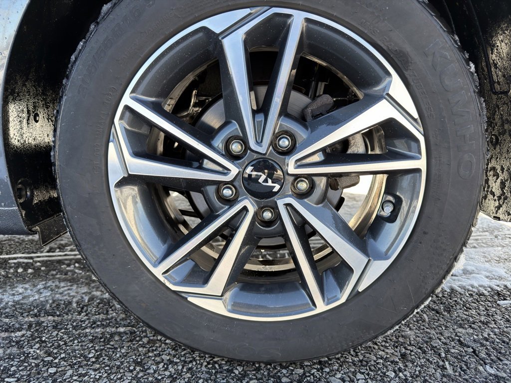 Used 2023 Kia Forte LXS w/ LXS Technology Package image 21