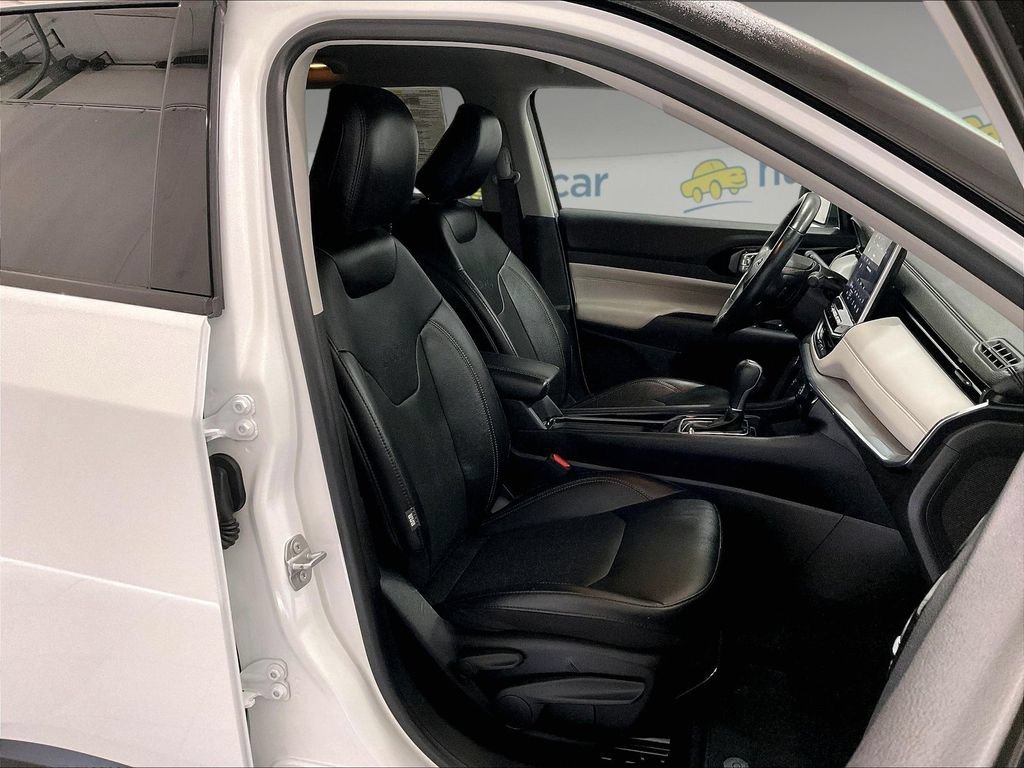 Used 2022 Jeep Compass Limited AWD/4WD image 11