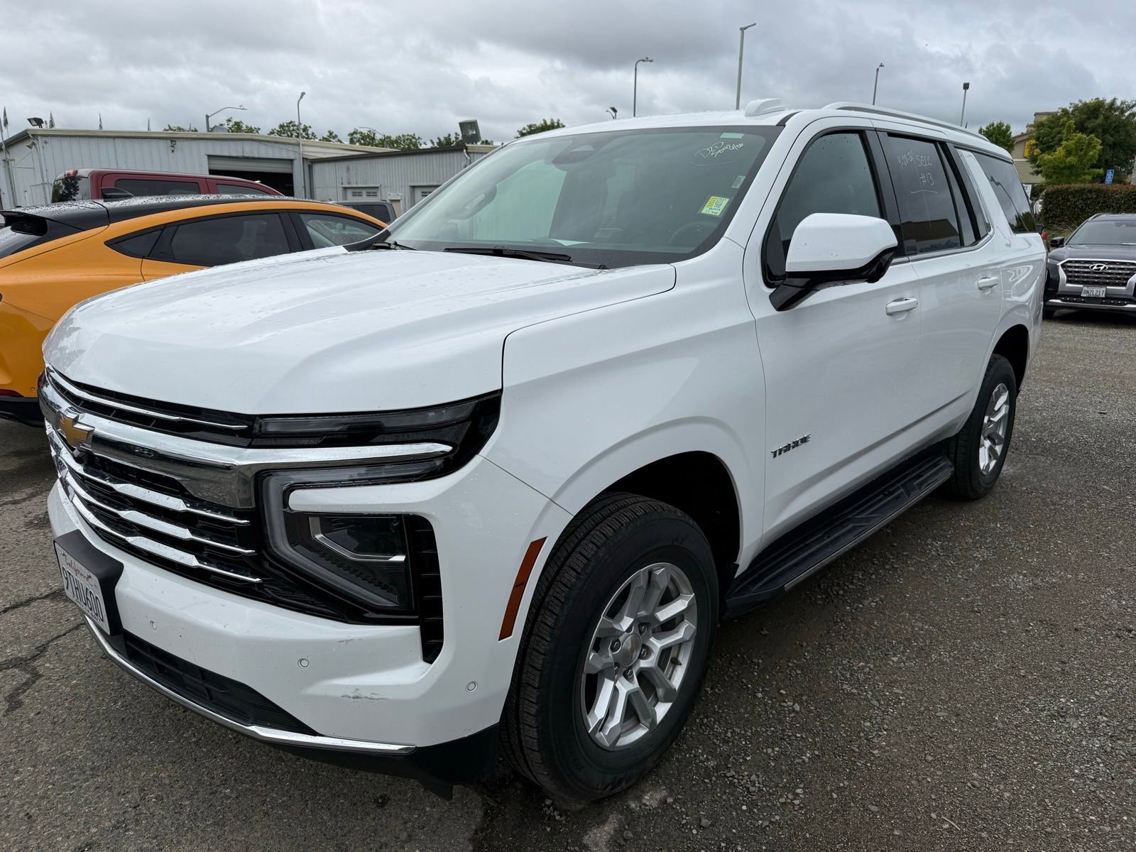 Used 2025 Chevrolet Tahoe LT AWD/4WD image 1