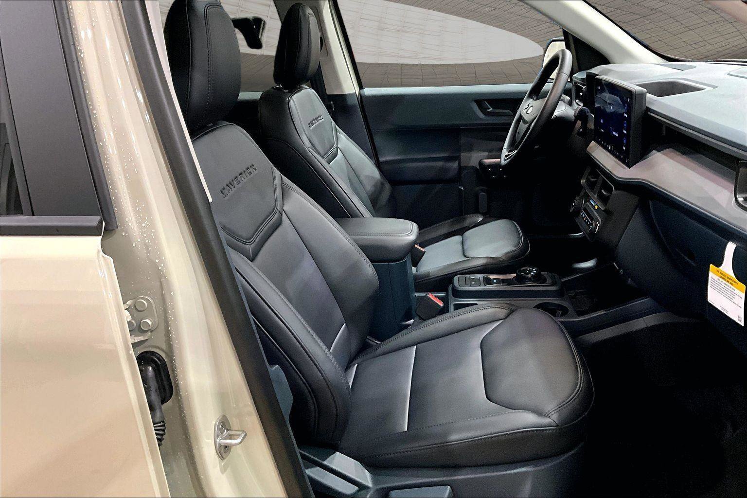New 2025 Ford Maverick Lariat w/ Black Appearance Package AWD/4WD image 12