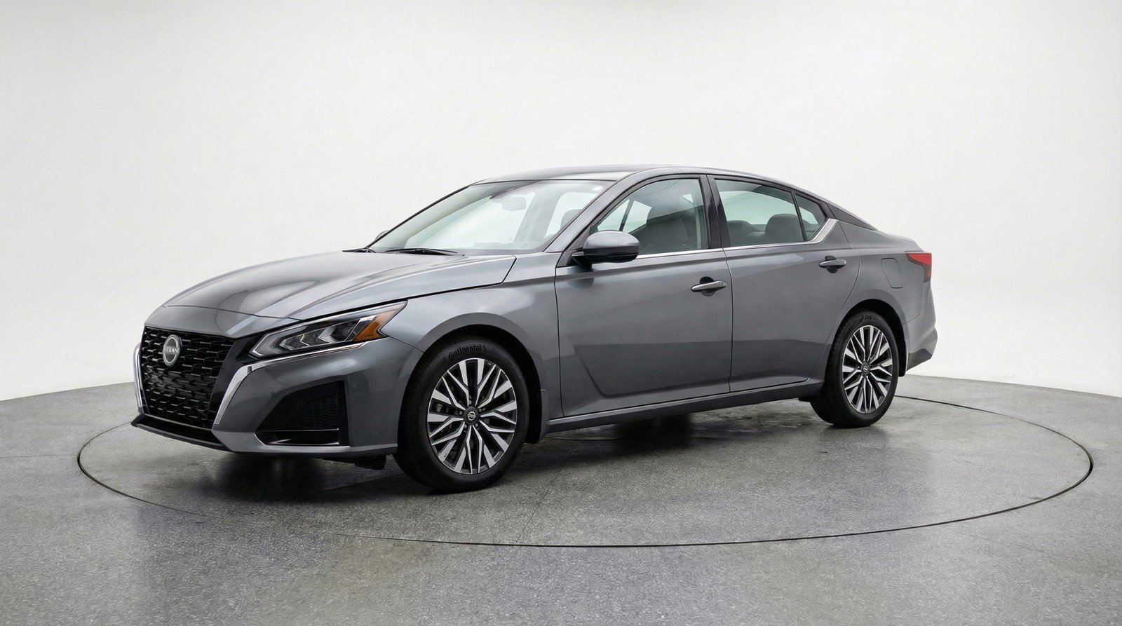 Used 2025 Nissan Altima 2.5 SV image 3