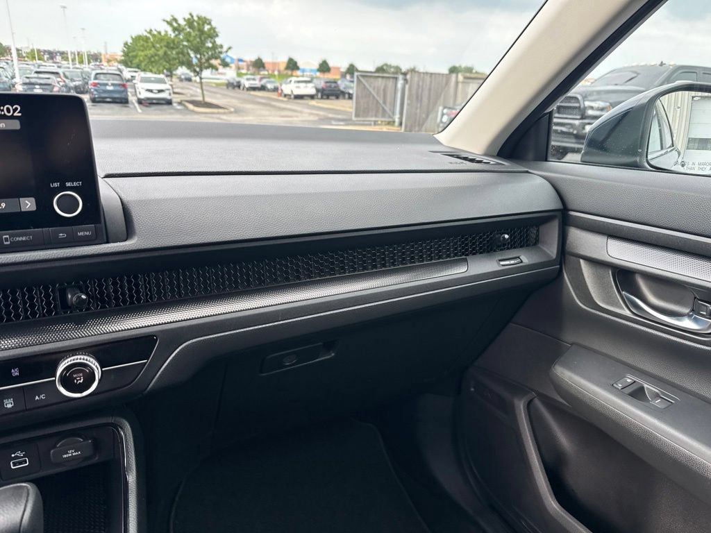 Used 2025 Honda CR-V LX image 25
