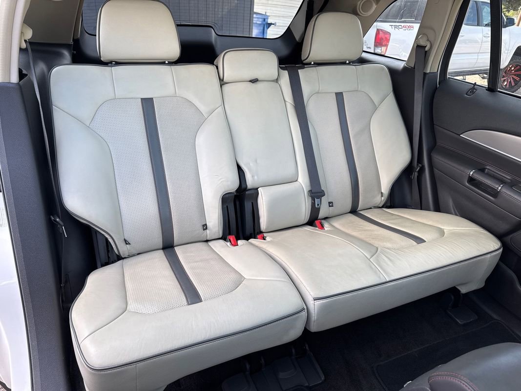 Used 2015 Lincoln MKX w/ Equipment Group 102A AWD/4WD image 14