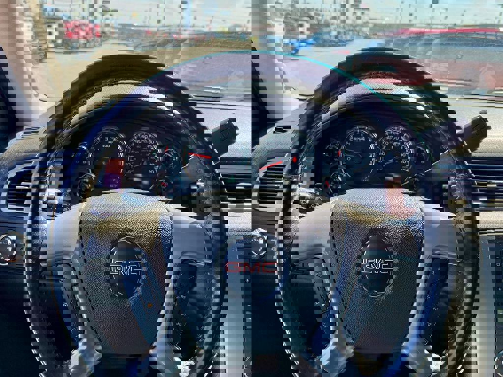 Used 2013 GMC Yukon XL SLT AWD/4WD image 19