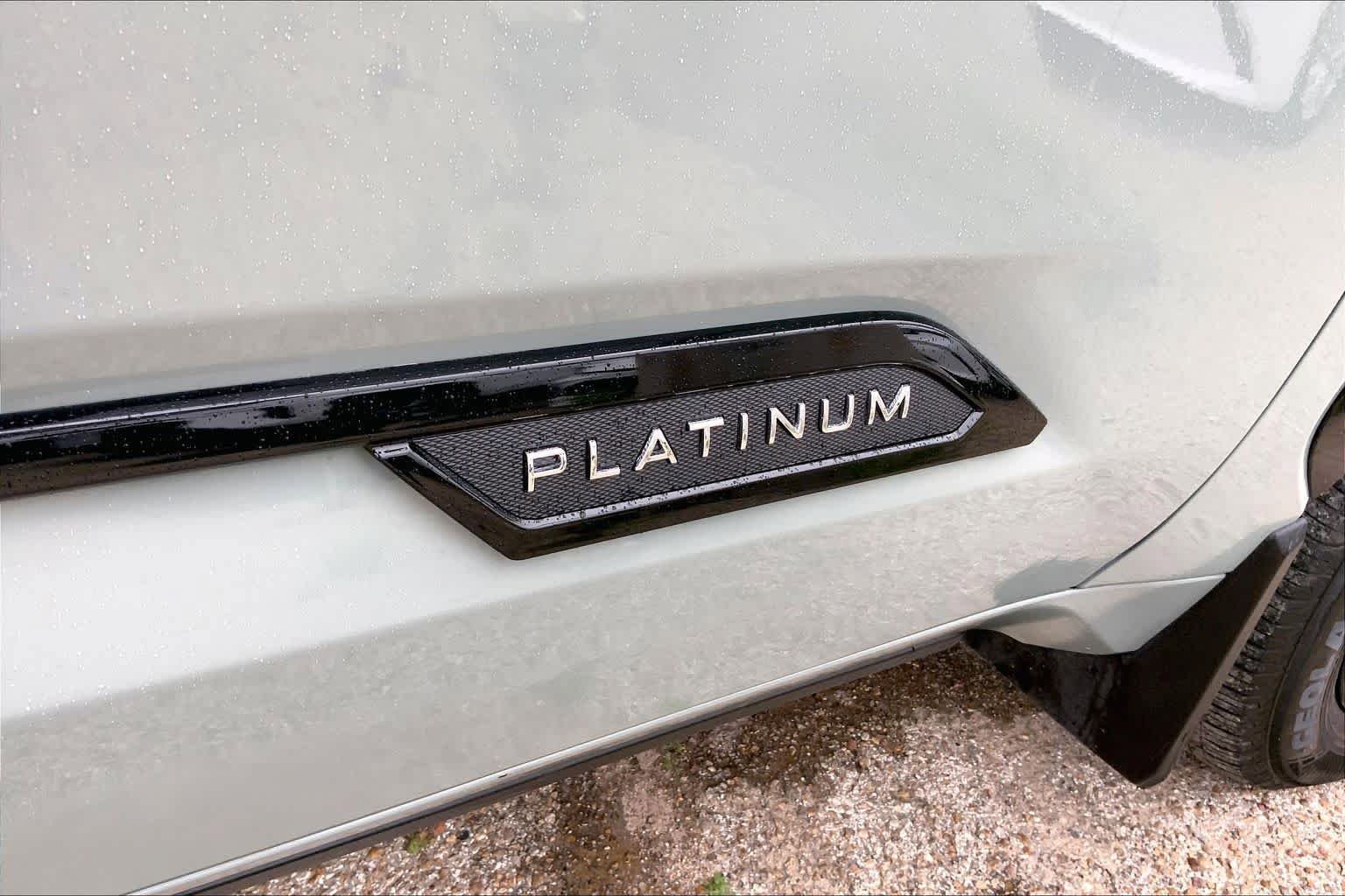 Used 2024 Toyota Tundra Platinum AWD/4WD image 10