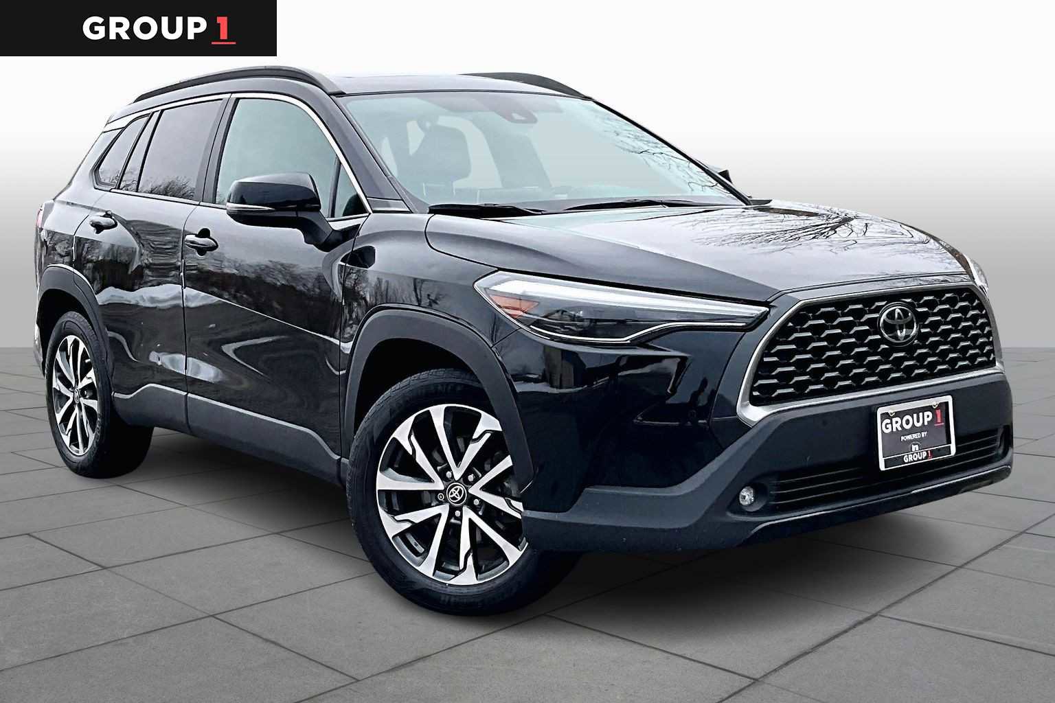 Certified 2022 Toyota Corolla Cross XLE w/ Convenience Package image 2