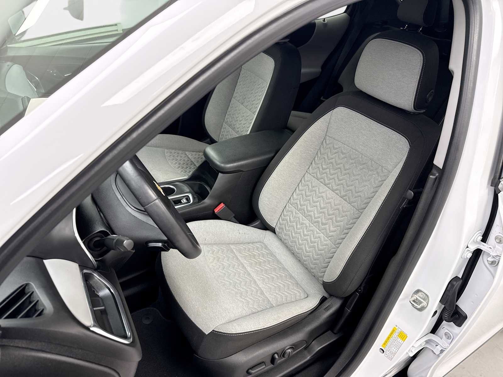 Used 2022 Chevrolet Equinox LT image 13