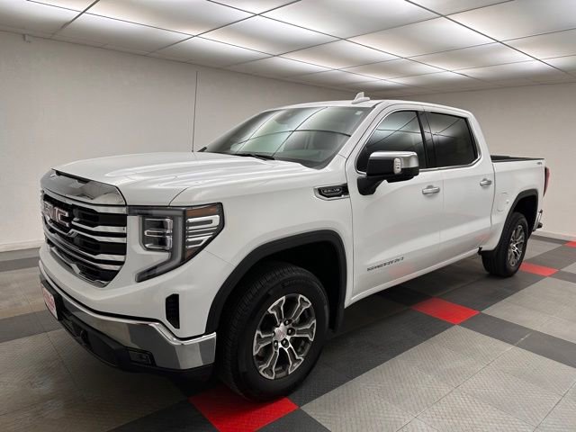 Used 2026 GMC Sierra 1500 SLT AWD/4WD image 3