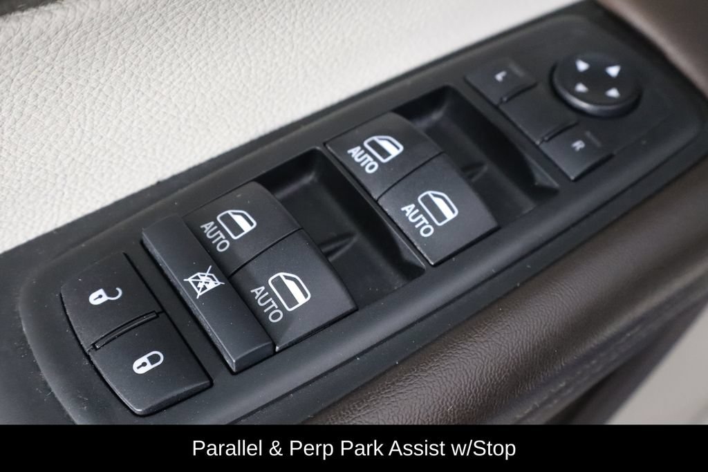 Used 2019 Chrysler Pacifica Touring-L Plus w/ Advanced Safetytec Group FWD image 22