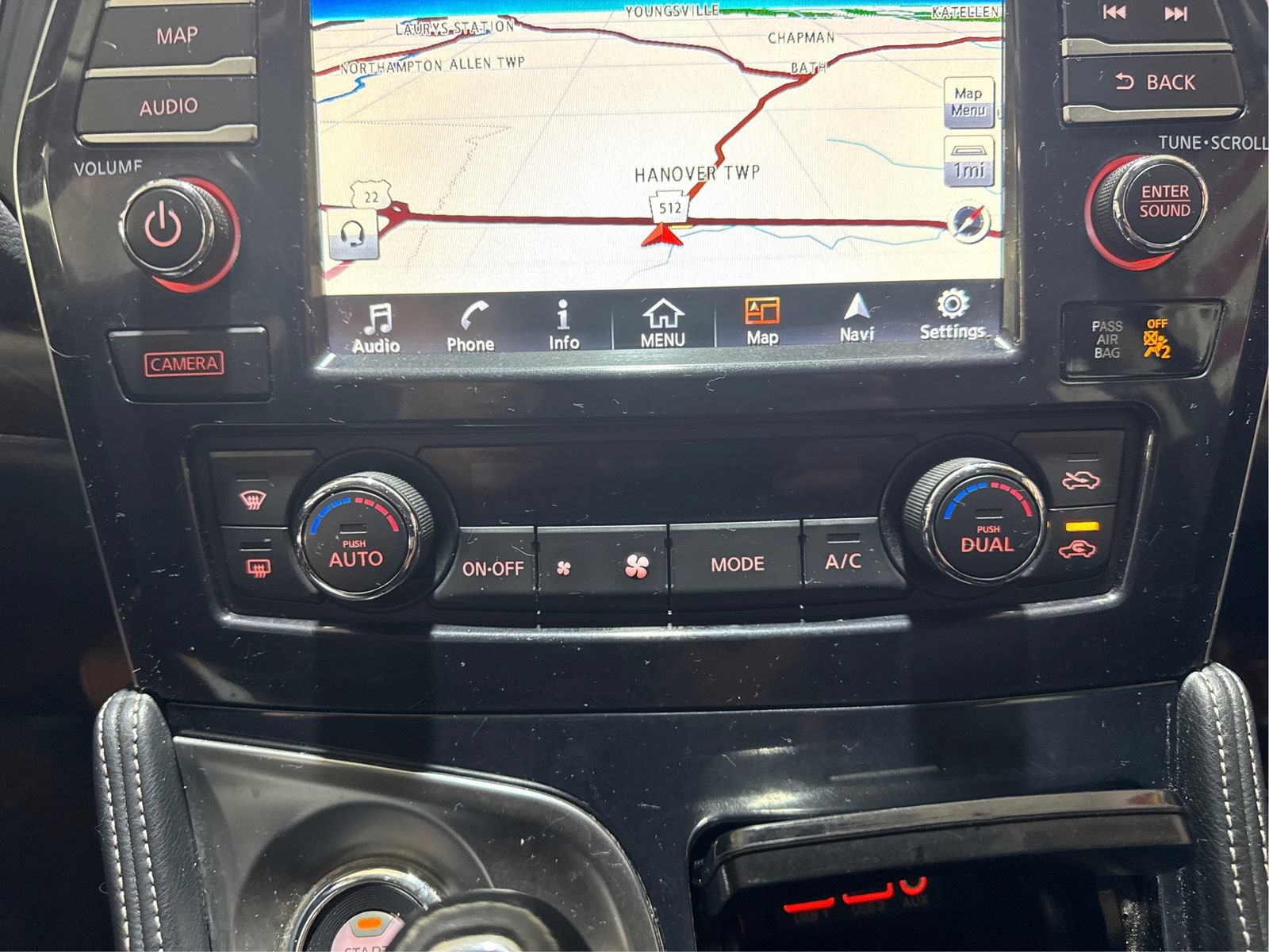 Used 2017 Nissan Maxima Platinum FWD image 30