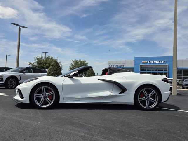 Used 2026 Chevrolet Corvette Stingray Convertible w/ 1LT image 3