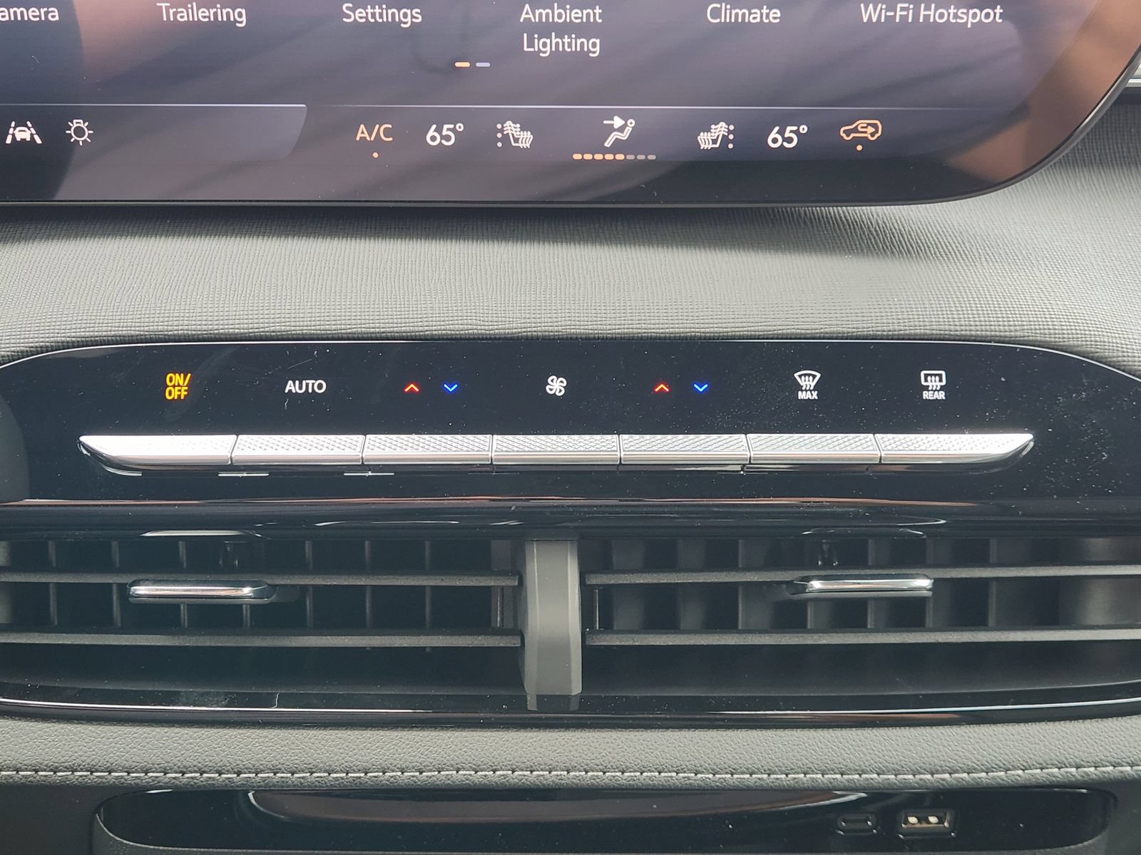 New 2026 Buick Enclave Sport Touring w/ Power Package FWD image 22