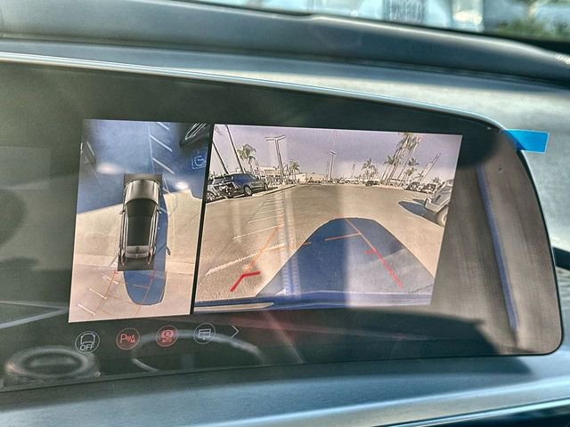 New 2026 Cadillac Lyriq V w/ Exterior Carbon Fiber Package AWD/4WD image 15