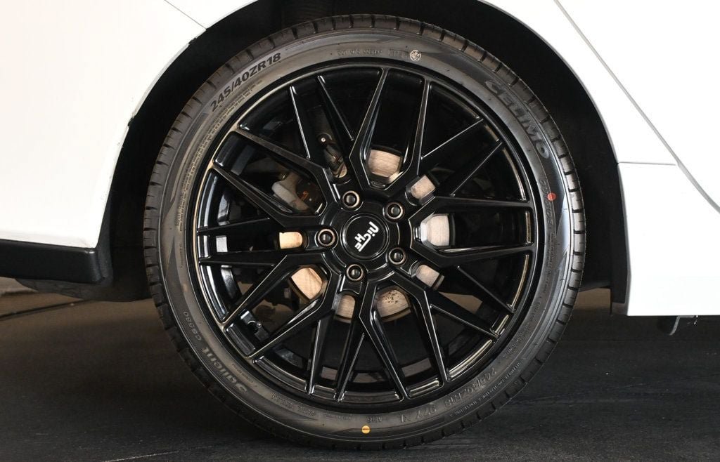 Used 2019 Honda Civic EX-L image 9