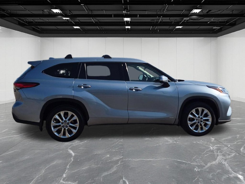 Used 2023 Toyota Highlander Limited AWD/4WD image 6