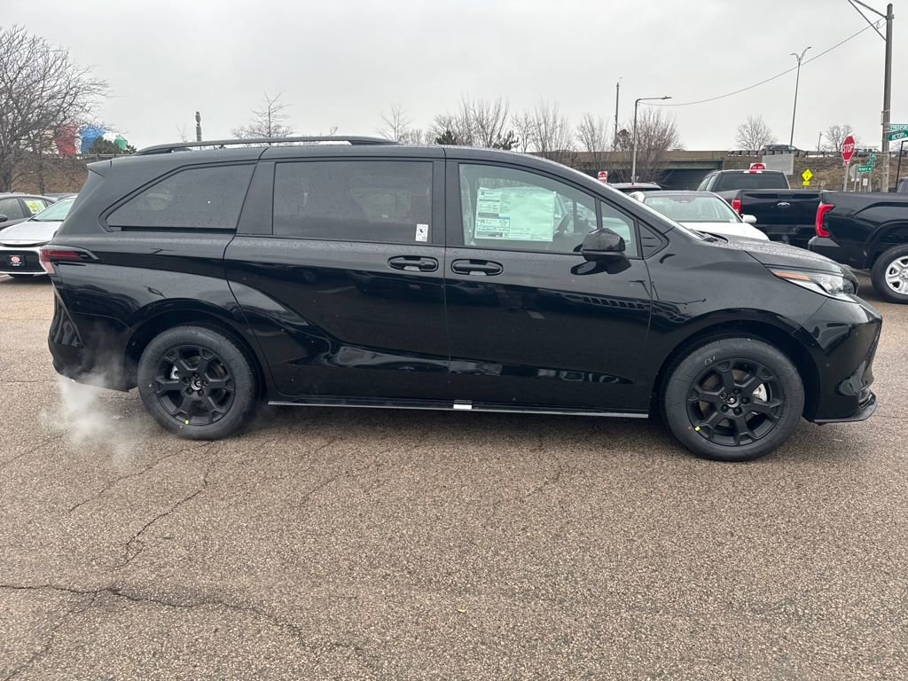 New 2026 Toyota Sienna XLE Woodland Edition image 8