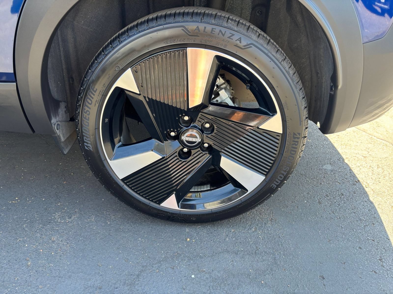 Used 2026 Nissan Kicks SR FWD image 28