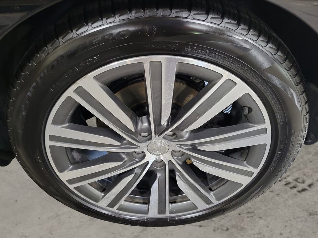 Used 2023 Land Rover Range Rover SV image 10