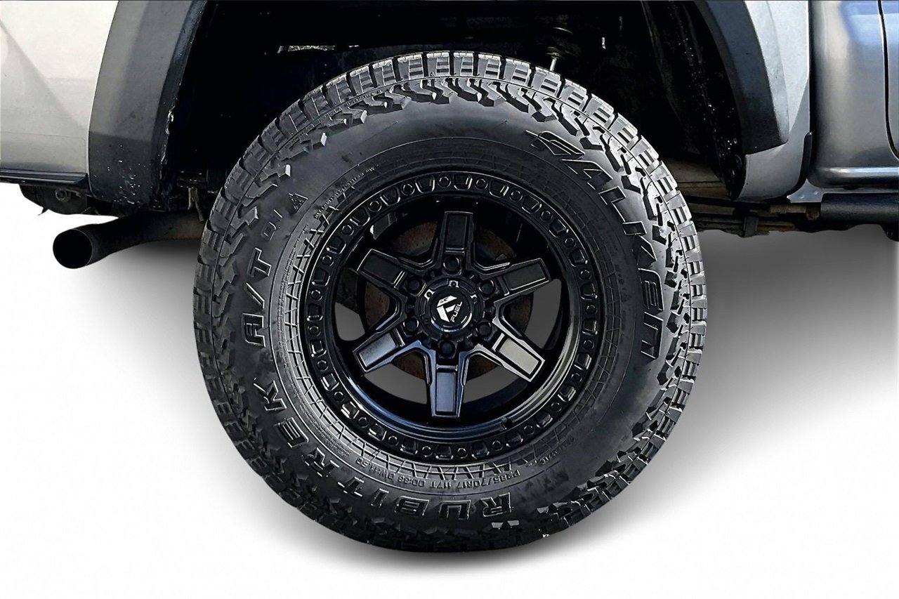 Used 2019 Toyota Tacoma TRD Off-Road w/ Technology Package image 33