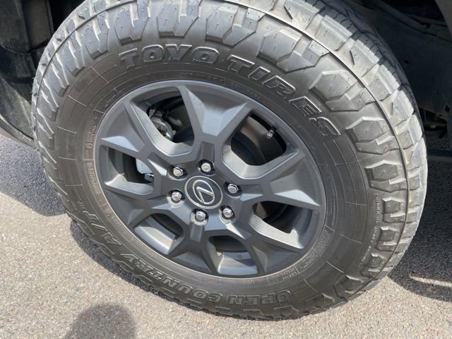 Used 2024 Lexus GX 550 AWD/4WD image 23