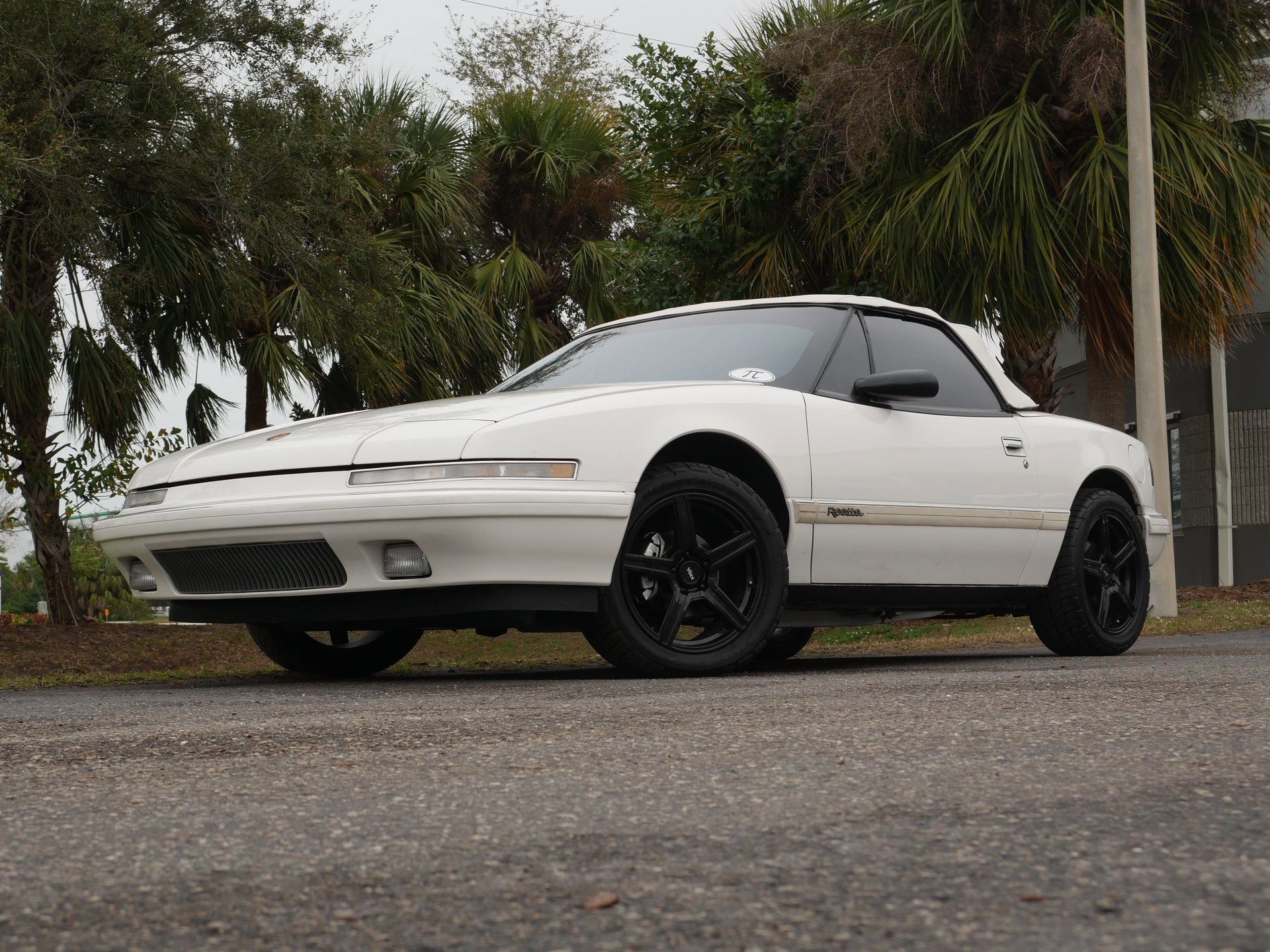 Used 1990 Buick Reatta Convertible image 13