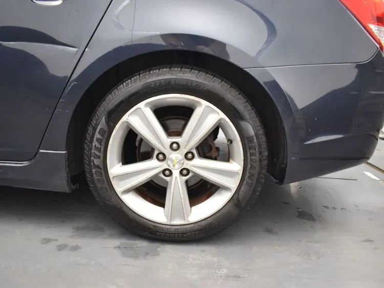 Used 2016 Chevrolet Cruze LT w/ Sun, Sound and Sport Package image 33