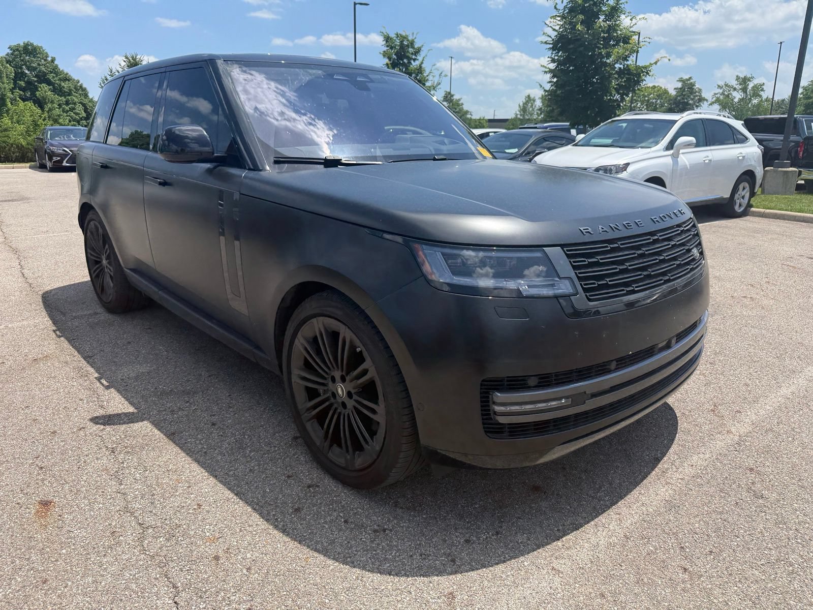 Used 2023 Land Rover Range Rover SE AWD/4WD image 3