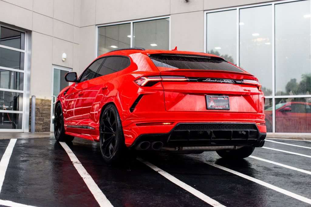 Used 2019 Lamborghini Urus AWD/4WD image 13