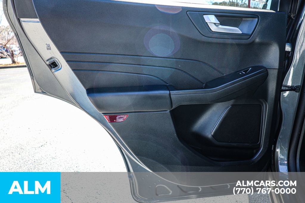 Used 2025 Ford Escape Platinum AWD/4WD image 54