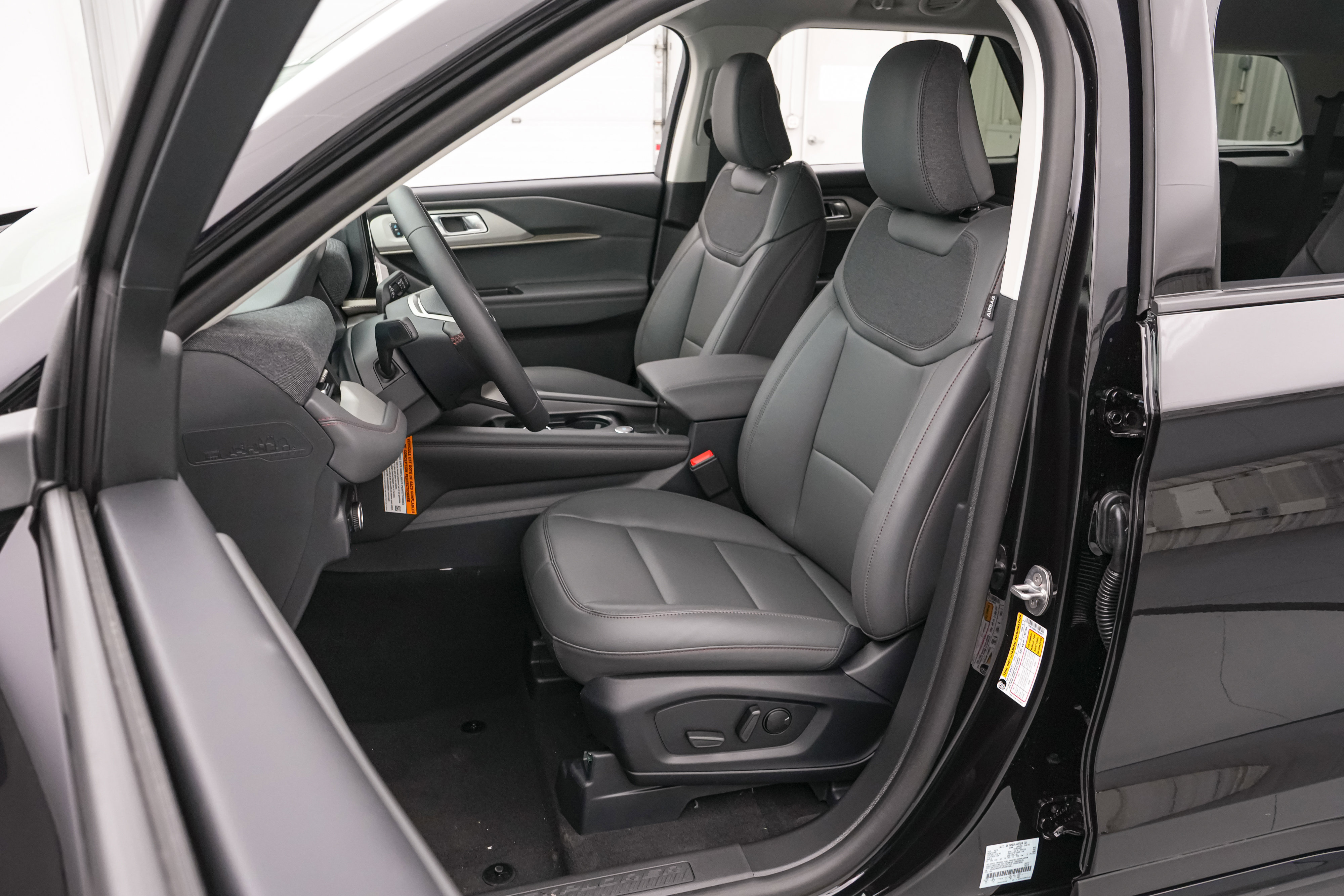 New 2026 Ford Explorer Active AWD/4WD image 11