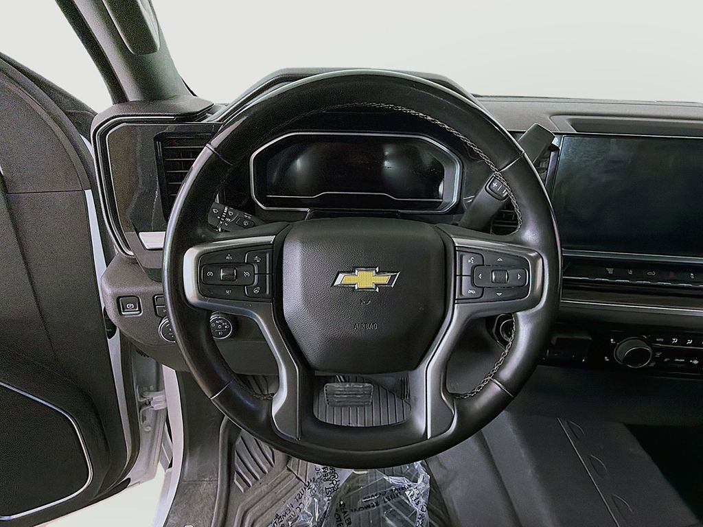 Used 2024 Chevrolet Silverado 2500 LT image 28