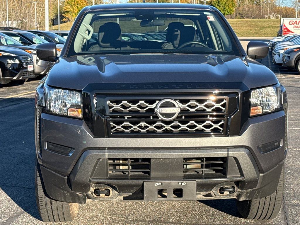 Certified 2024 Nissan Frontier SV image 3
